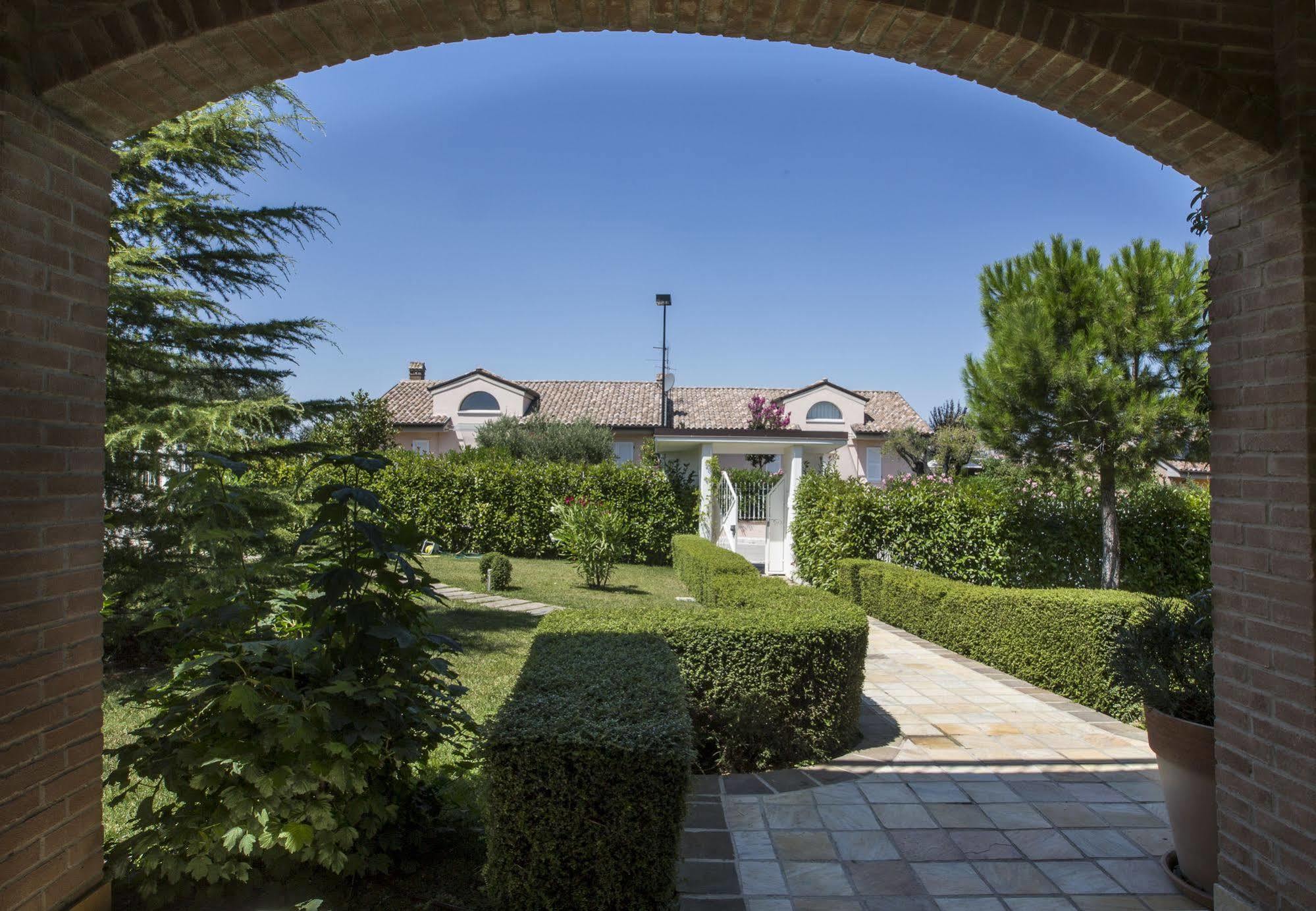 Residence Belohorizonte Macerata Exterior photo
